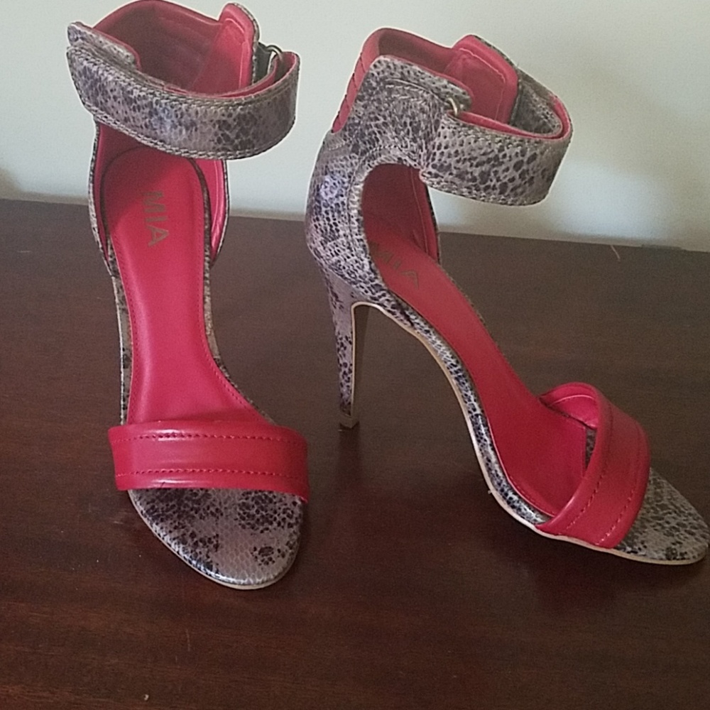 Sandal Heels